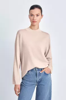 Джемпер свободного силуэта с высоким воротником