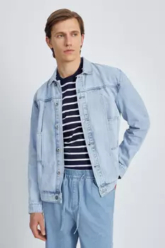 Джинсовая куртка с карманами