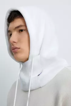 Флисовый капор из коллаборации с maneken