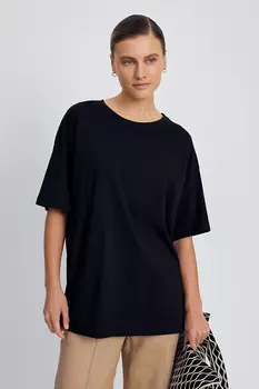 Футболка oversize силуэта