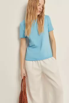 Футболка приталенного силуэта