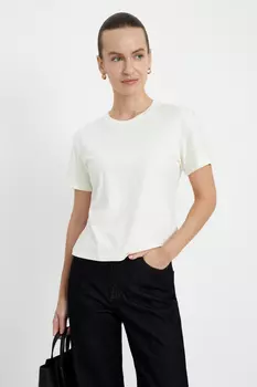 Футболка приталенного силуэта