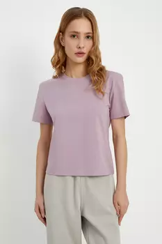 Футболка приталенного силуэта