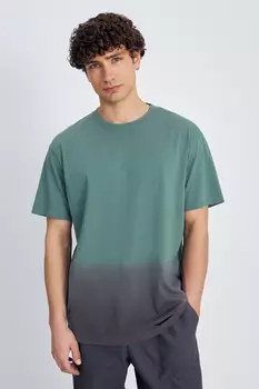 Футболка с градиентом