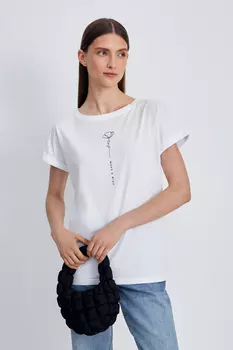 Футболка с круглым вырезом