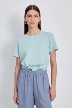 Футболка с узлом