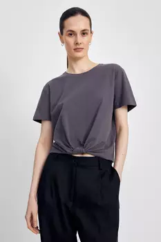 Футболка с узлом