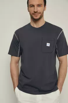 Футболка свободного силуэта с контрастной отделкой