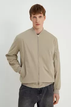 Куртка-бомбер на молнии