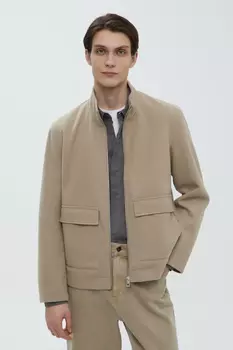 Куртка с накладными карманами