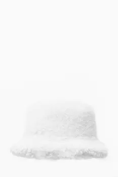 Меховая панама