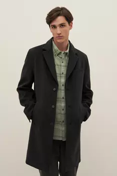 Мужское полупальто прямого силуэта