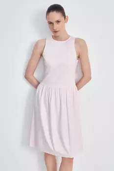 Платье без рукавов свободного силуэта