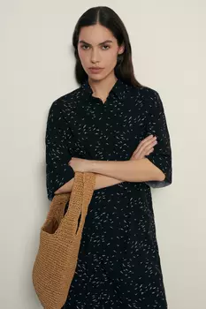 Платье с коротким рукавом и поясом