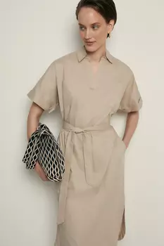 Платье с нагрудными карманами и поясом