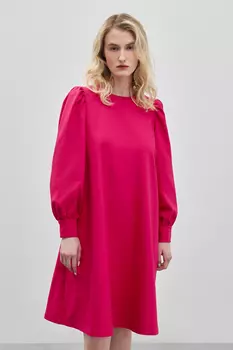 Платье с объемными рукавами