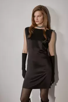 Платье с открытой спиной