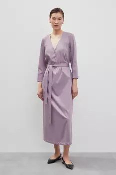 Платье с v-образным вырезом