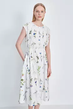 Платье свободного кроя с поясом