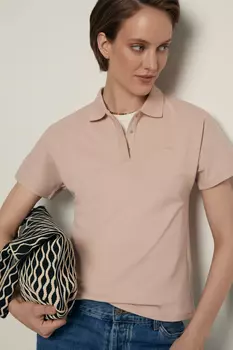 Поло приталенного силуэта с вышивкой