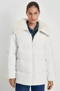 Пуховик с опушкой и воротником-стойкой