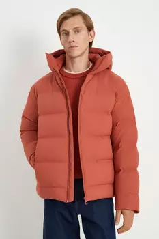 Пуховик с воротником-стойкой и капюшоном