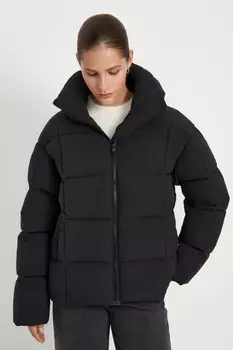 Пуховик с воротником-стойкой и съемным капюшоном