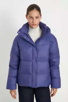 Пуховик со съемным капюшоном