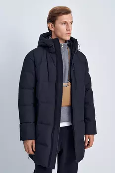 Пуховое пальто с капюшоном