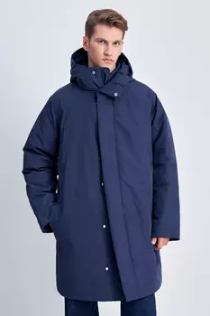 Пуховое пальто с капюшоном и отложным воротником