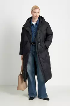 Пуховое пальто с капюшоном и воротником-стойкой