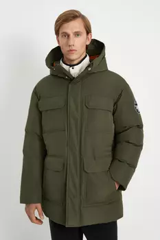 Пуховое пальто с накладными карманами