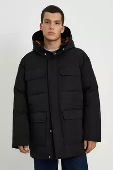 Пуховое пальто с накладными карманами