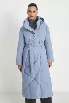 Пуховое пальто с поясом и капюшоном