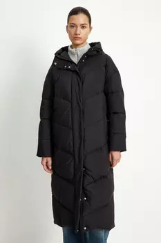 Пуховое пальто свободного силуэта