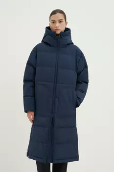 Пуховое женское пальто свободного кроя