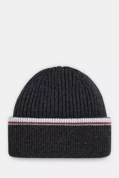 Шапка из шерсти