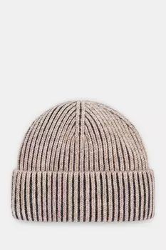 Шапка из шерсти