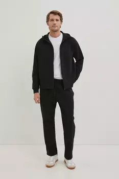 Спортивные брюки прямого кроя на средней посадке