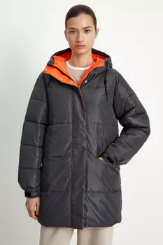 Стеганая утепленная куртка с капюшоном