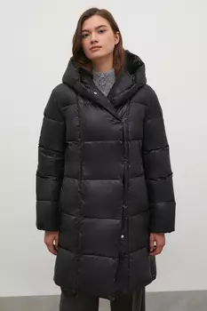 Стеганое пуховое пальто силуэта oversize