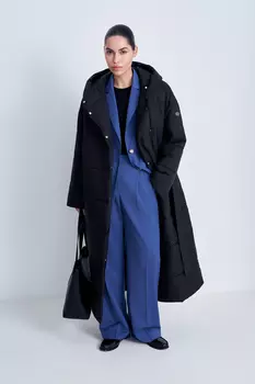 Стеганое утепленное пальто с поясом