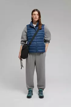 Стеганый пуховый жилет