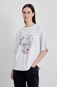 Свободная футболка с принтом