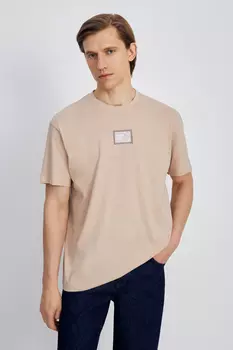 Свободная футболка с принтом