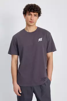 Свободная футболка с принтом