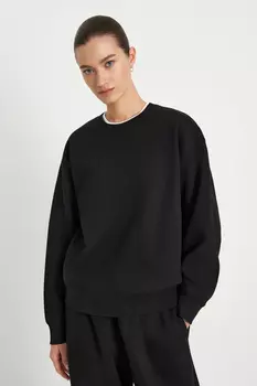 Толстовка свободного силуэта