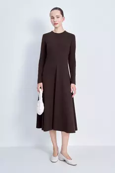 Трикотажное платье с длинным рукавом