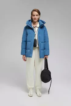 Утепленная куртка с капюшоном