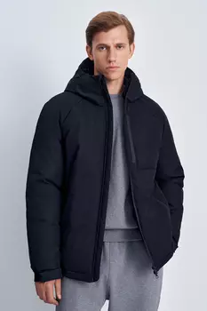 Утепленная куртка с капюшоном